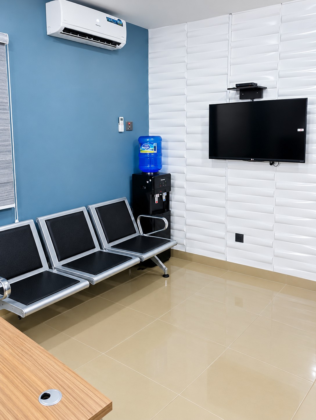 JUMMI client waiting area